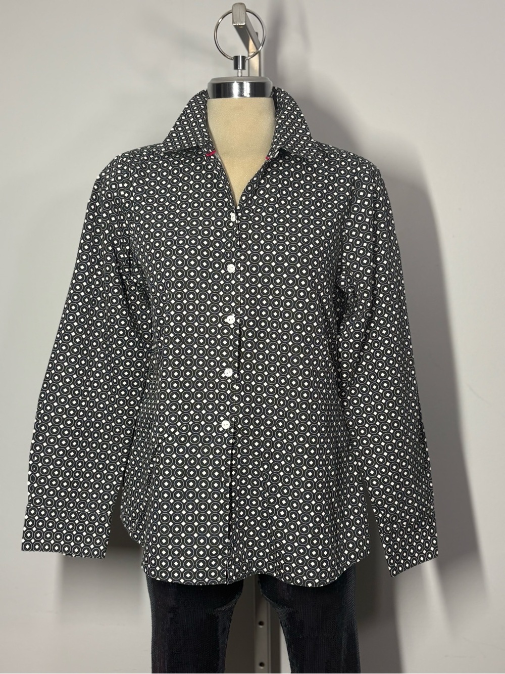 Foxcroft Black & White Geometric Button-Down Shirt